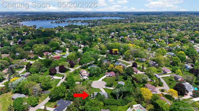 3717 Tyrconnel Court, West Bloomfield Charter Township, MI 48323