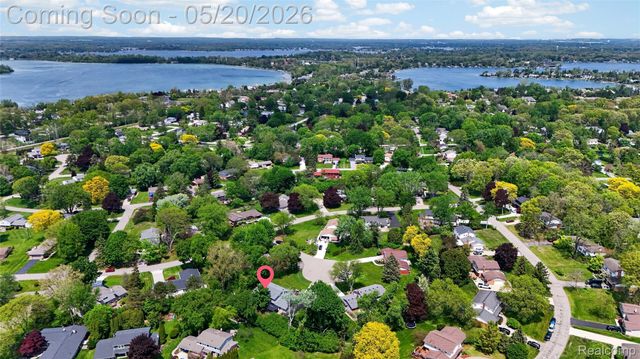 3717 Tyrconnel Court, West Bloomfield Charter Township, MI 48323