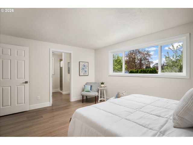 4146 Ne MEADOW Ln, Hillsboro, OR 97124