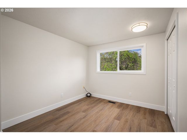 4146 Ne MEADOW Ln, Hillsboro, OR 97124