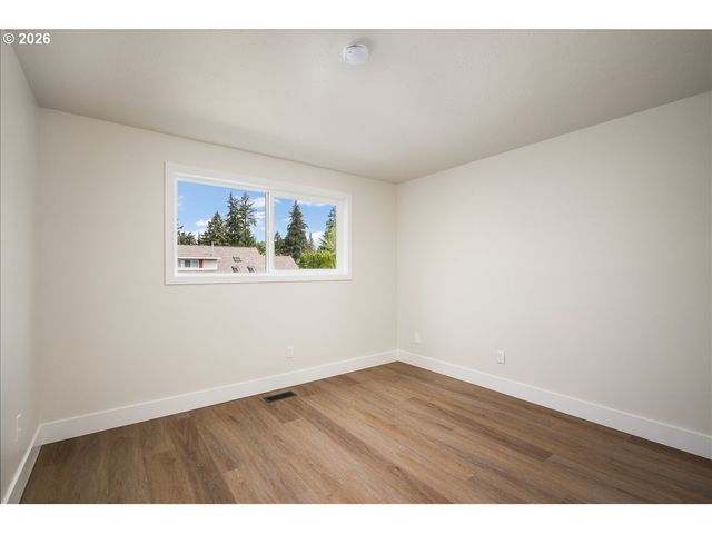 4146 Ne MEADOW Ln, Hillsboro, OR 97124