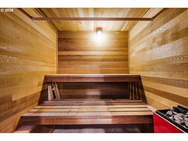 4146 Ne MEADOW Ln, Hillsboro, OR 97124