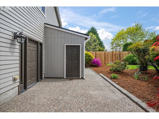 4146 Ne MEADOW Ln, Hillsboro, OR 97124