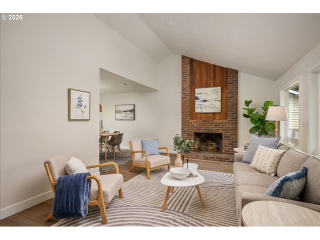 4146 Ne MEADOW Ln, Hillsboro, OR 97124