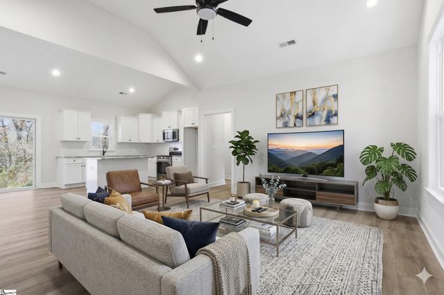 121 Tubbs Mountain Road, Travelers Rest, SC 29690