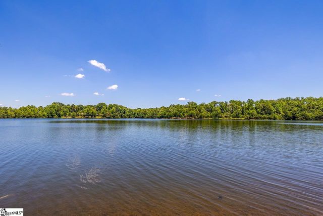 240 Canady Road, Wellford, SC 29385