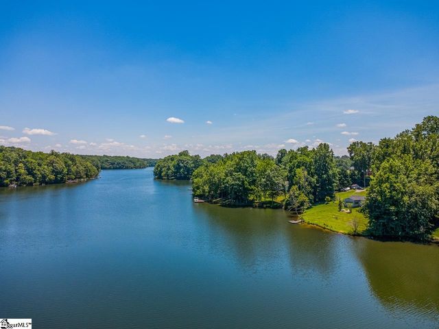 240 Canady Road, Wellford, SC 29385