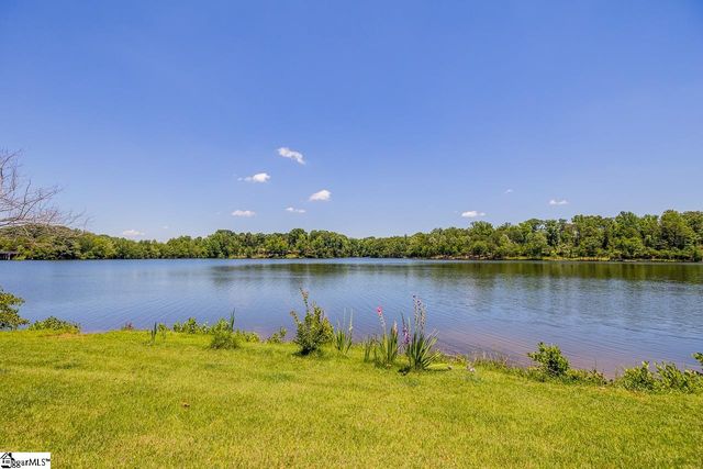 240 Canady Road, Wellford, SC 29385