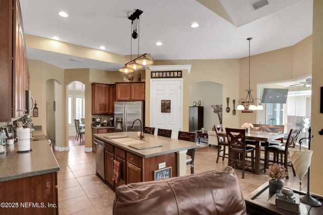 8000 HAMPTON PARK Boulevard E, Jacksonville, FL 32256