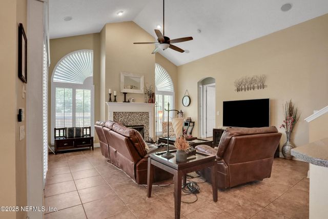 8000 HAMPTON PARK Boulevard E, Jacksonville, FL 32256