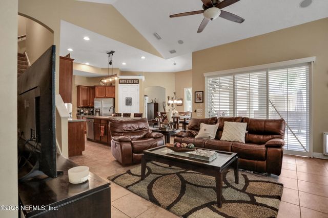 8000 HAMPTON PARK Boulevard E, Jacksonville, FL 32256