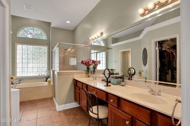 8000 HAMPTON PARK Boulevard E, Jacksonville, FL 32256