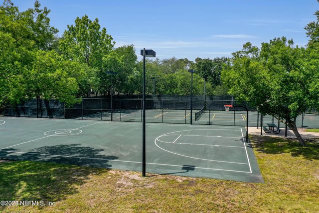 8000 HAMPTON PARK Boulevard E, Jacksonville, FL 32256