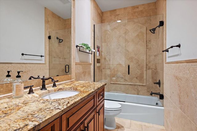 5624 AARON COURT, Sarasota, FL 34232