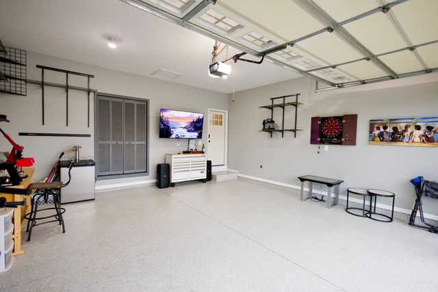 141 Old Farm Mid Court, Bradley, IL 60915