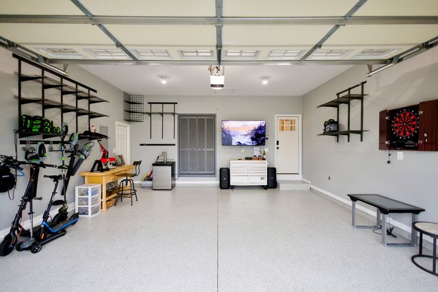 141 Old Farm Mid Court, Bradley, IL 60915