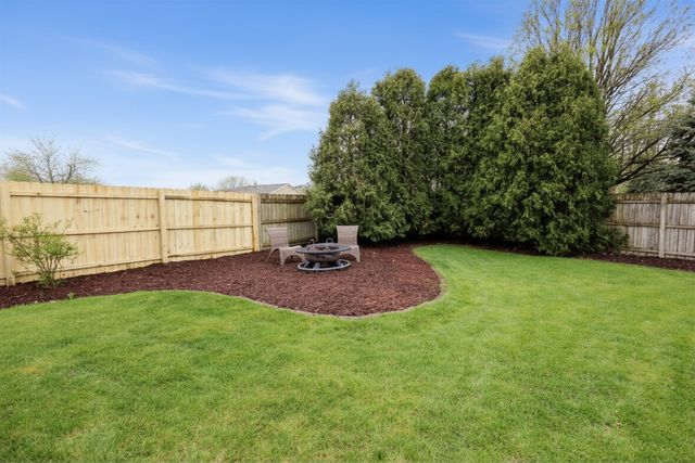 141 Old Farm Mid Court, Bradley, IL 60915