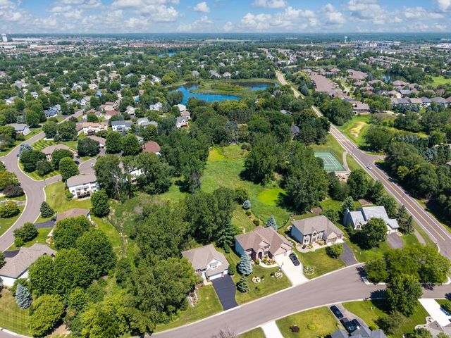 10362 Waterfront Drive, Woodbury, MN 55129