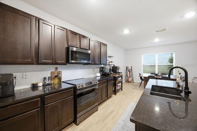 325 AUBURN GROVE CROSSING, Auburndale, FL 33823