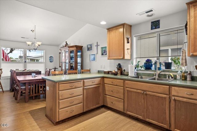 2360 Evan Way, Central Point, OR 97502