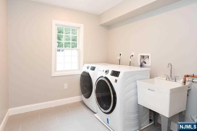 125 Arcola Avenue, Paramus, NJ 07652