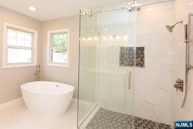 125 Arcola Avenue, Paramus, NJ 07652