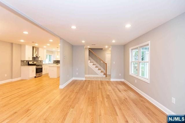 125 Arcola Avenue, Paramus, NJ 07652