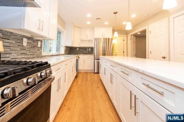 125 Arcola Avenue, Paramus, NJ 07652