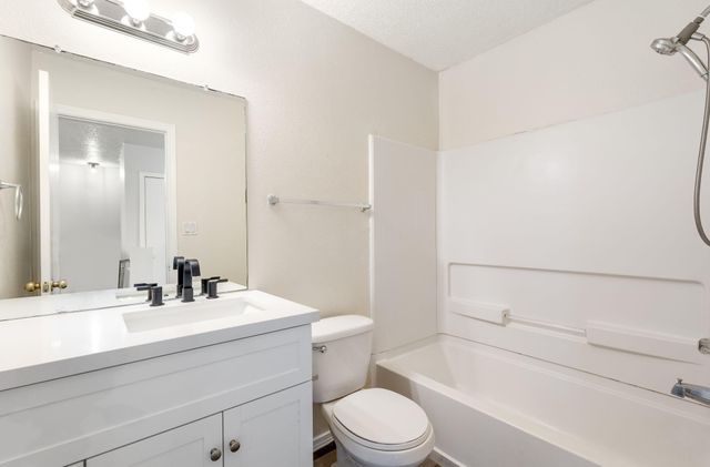 7023 Paese Place NW, Albuquerque, NM 87114