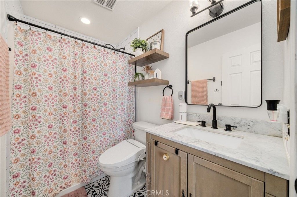 Image 20 of property listing at 10115 Sioux, Riverside, CA 92503