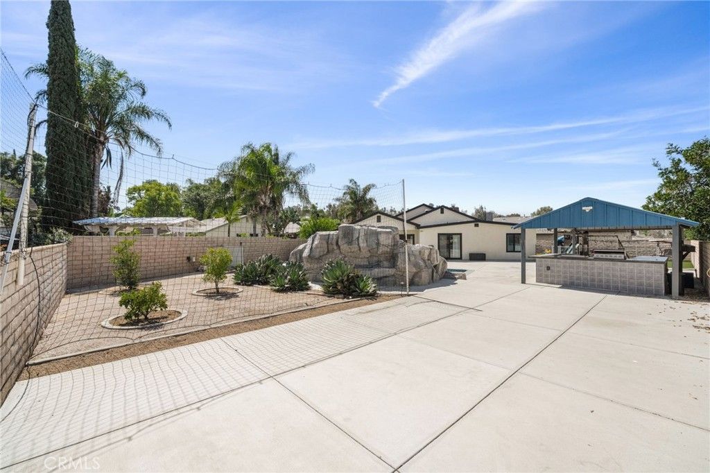 Image 30 of property listing at 10115 Sioux, Riverside, CA 92503
