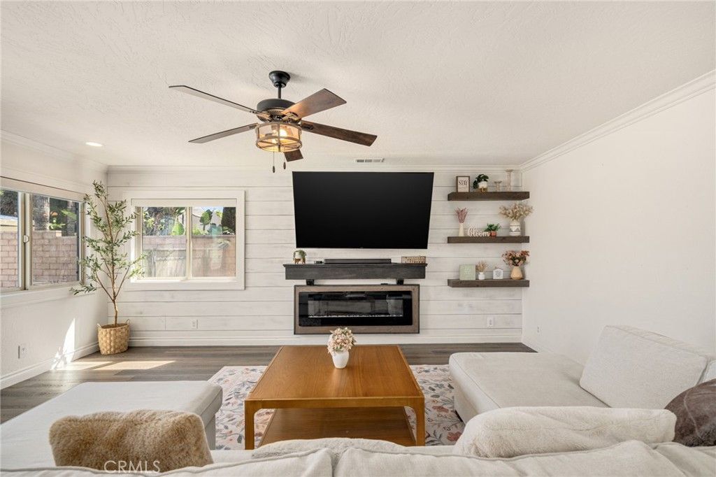 Image 4 of property listing at 10115 Sioux, Riverside, CA 92503