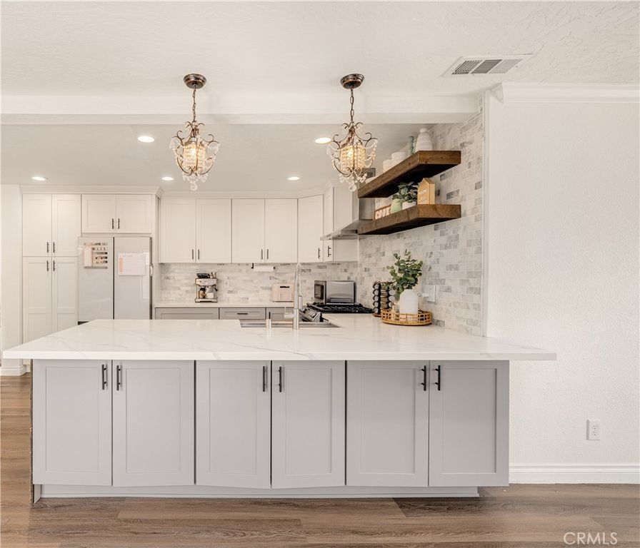 Image 7 of property listing at 10115 Sioux, Riverside, CA 92503