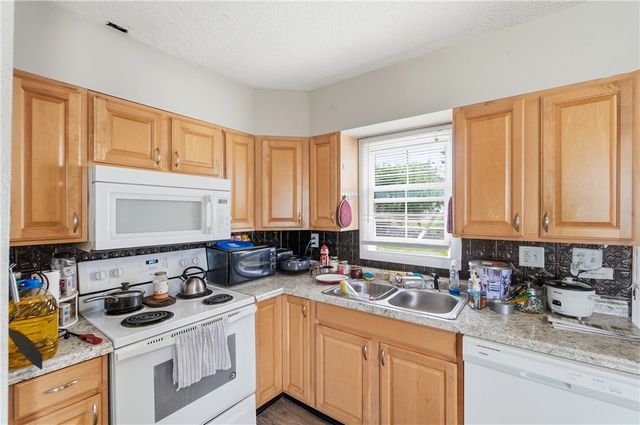 187 Pat Lane, Fairborn, OH 45324