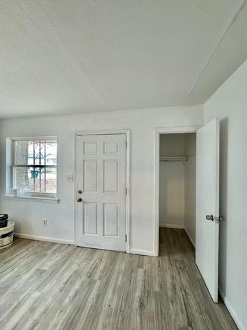 1803 E 26th Street B, Chattanooga, TN 37407