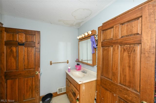 600 Brown Street, Akron, OH 44311