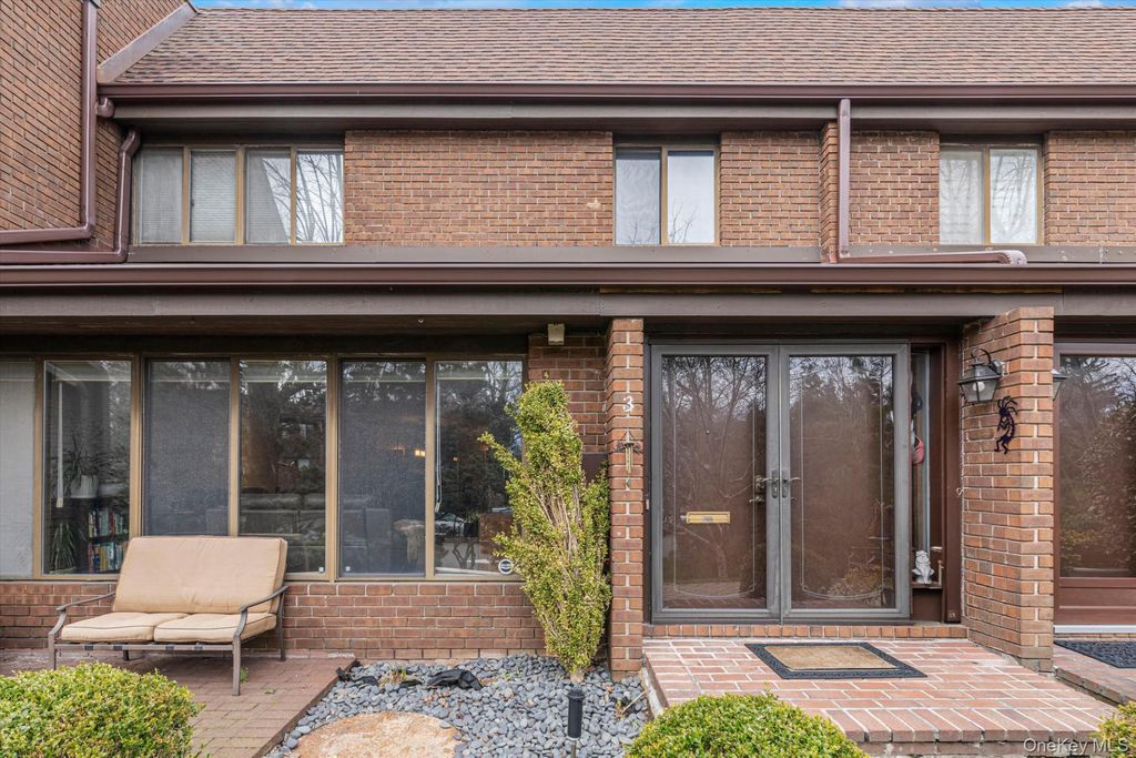 3 Oldfield, Roslyn, NY 11576
