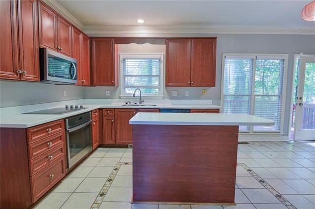 4647 Cedar Wood Drive SW, Lilburn, GA 30047