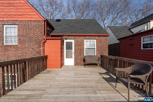 820 Elizabeth, Ridgefield, NJ 07657