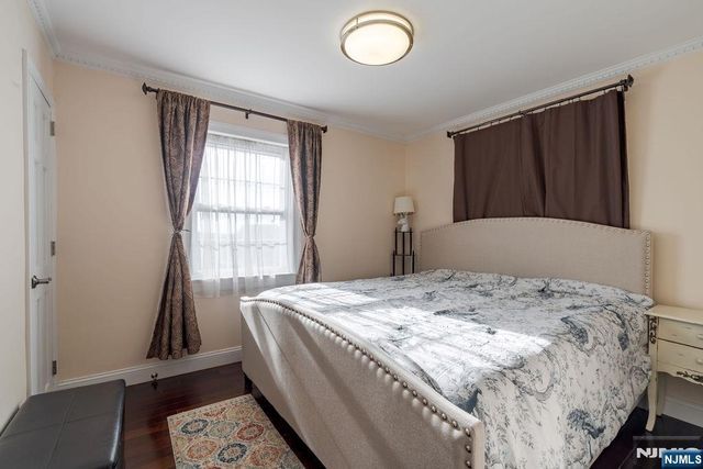 820 Elizabeth, Ridgefield, NJ 07657