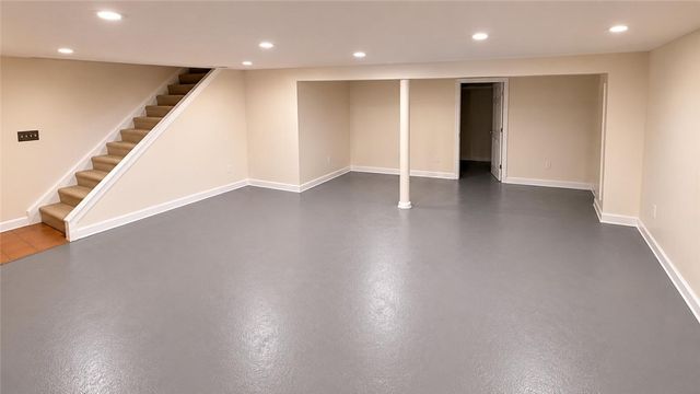 212 Seneca DRIVE, Arnold, PA 15068