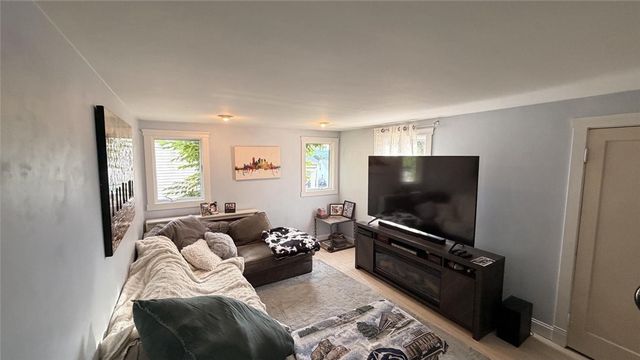 212 Seneca DRIVE, Arnold, PA 15068