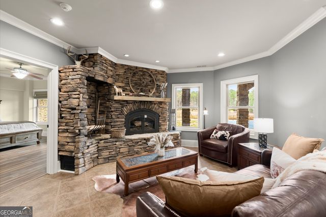 456 E Valley Road NE, Rydal, GA 30171
