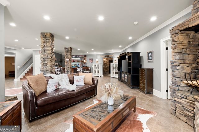 456 E Valley Road NE, Rydal, GA 30171