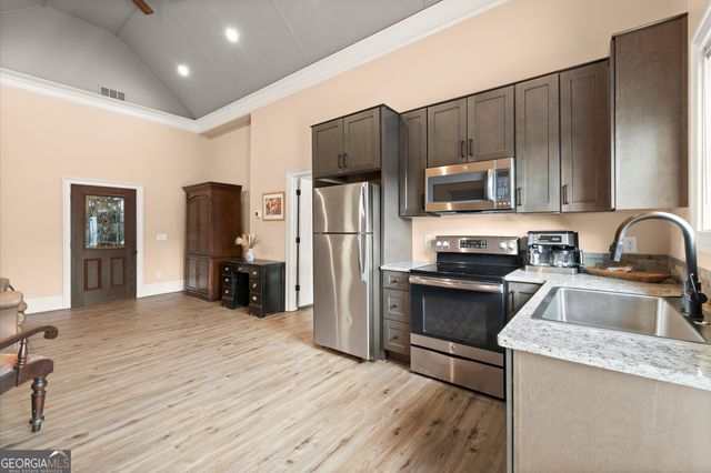 456 E Valley Road NE, Rydal, GA 30171