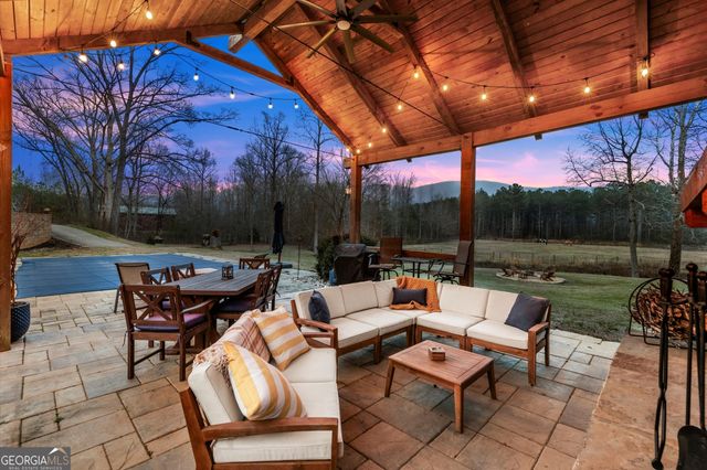 456 E Valley Road NE, Rydal, GA 30171