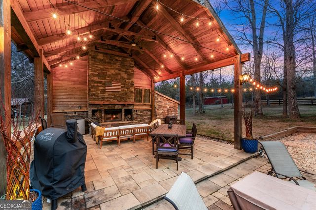 456 E Valley Road NE, Rydal, GA 30171