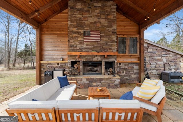 456 E Valley Road NE, Rydal, GA 30171
