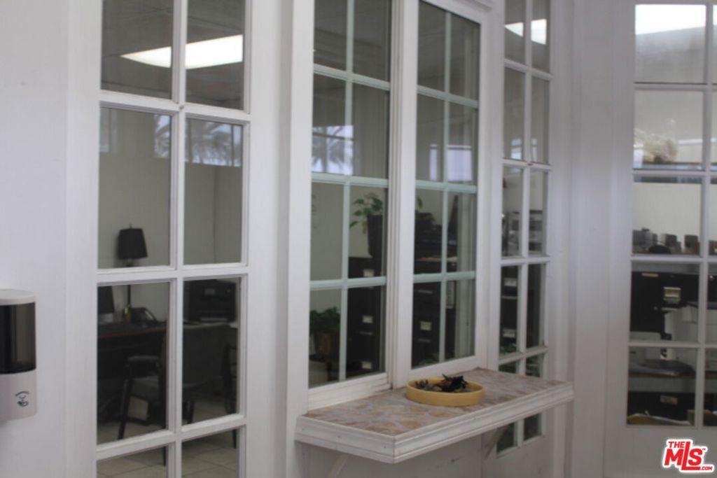 813 S Prairie Avenue, Inglewood, CA 90301