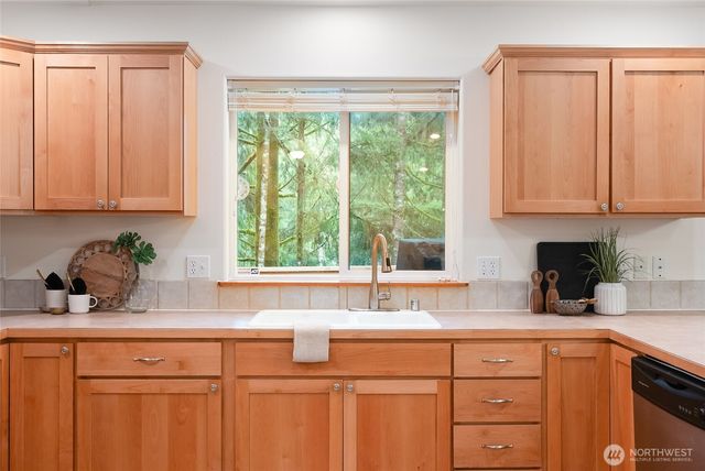 9 Shooting Star Court, Bellingham, WA 98229